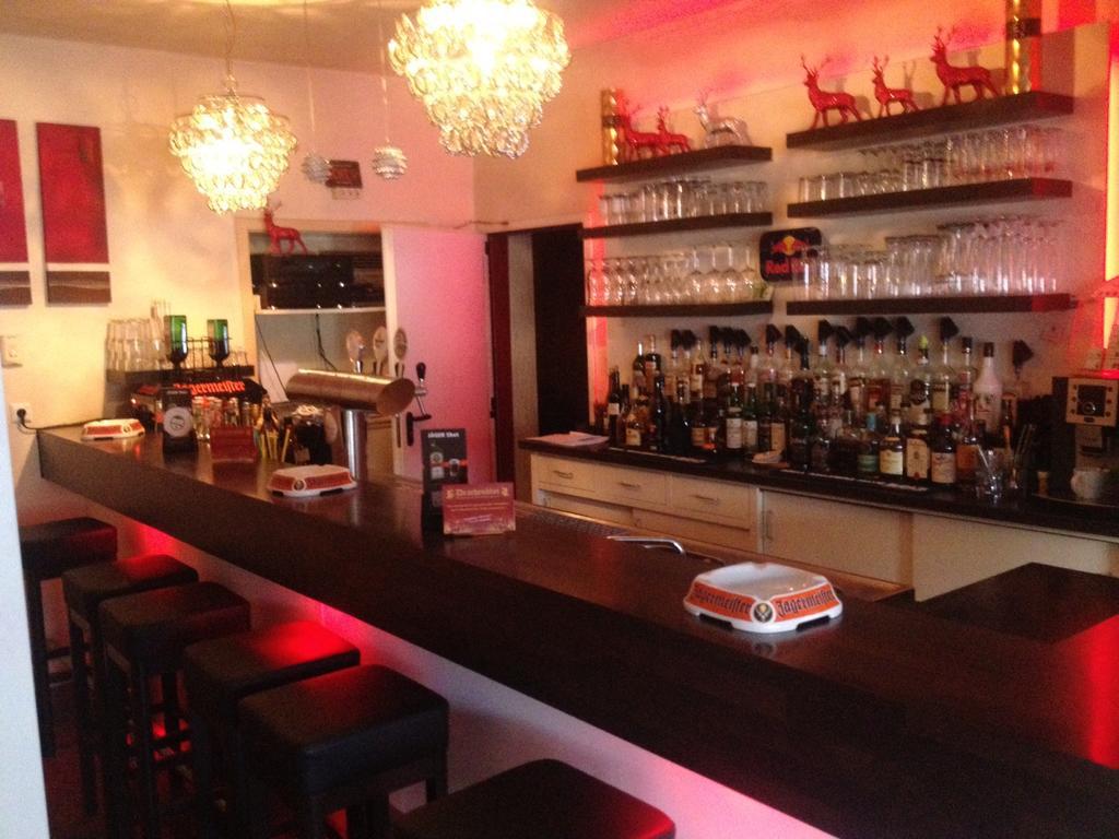Alex -Lounge -Sportsbar -Smokerlounge Hotel Otterbach Buitenkant foto
